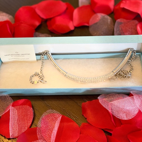 PRICE DROP!!🍃🌹🍃Gorgeous Crystal Necklace - Picture 9 of 9